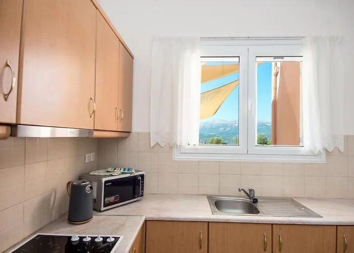 Eleftheria, - Spacious Luxury With Pool And Stunning Views Lakíthra