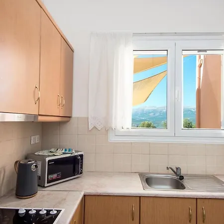 Eleftheria, - Spacious Luxury With Pool And Stunning Views Lakíthra